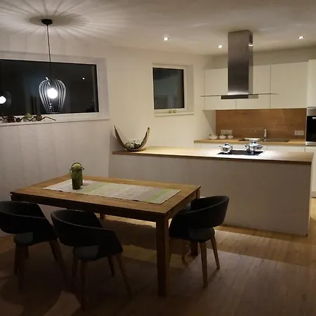 Veranda Appartements * Грис-им-Зельрайн